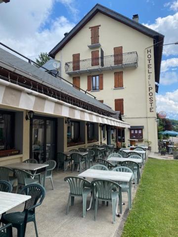 Hotel Restaurant De La Poste Saint-Colomban-des-Villards Exterior foto
