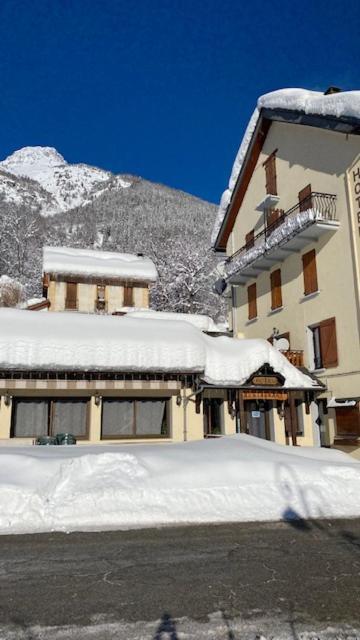Hotel Restaurant De La Poste Saint-Colomban-des-Villards Exterior foto